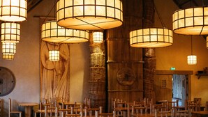 Restaurant - PUY DU FOU - Les Îles De Clovis + Tickets (Les Epesses)