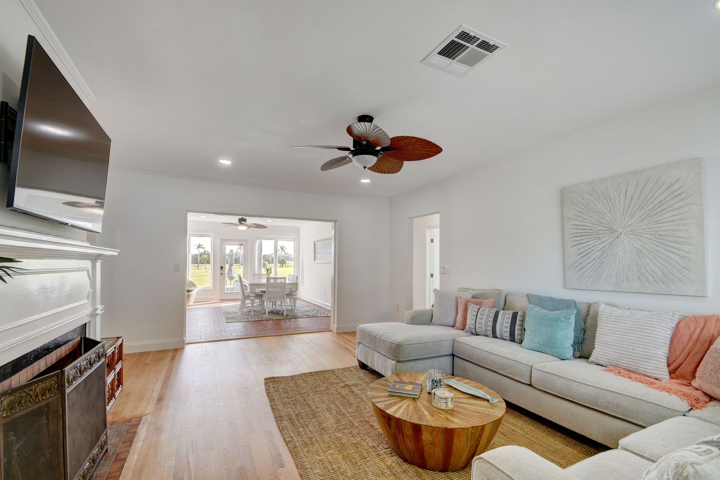 Beautiful Pool Home On Golf Course, With Intracoastal Views, 1 Mile To The Beach - Lake Worth, FL