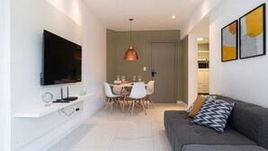 Living area - Modern and cozy apartment at Itapoã Beach (Vila Velha)