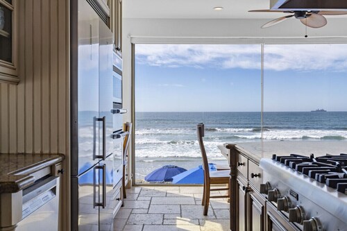 Luxury Oceanfront Villa w/ Resort Style Amenities