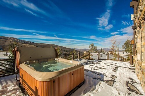 Gorgeous Deer Valley home minutes from the slopes!