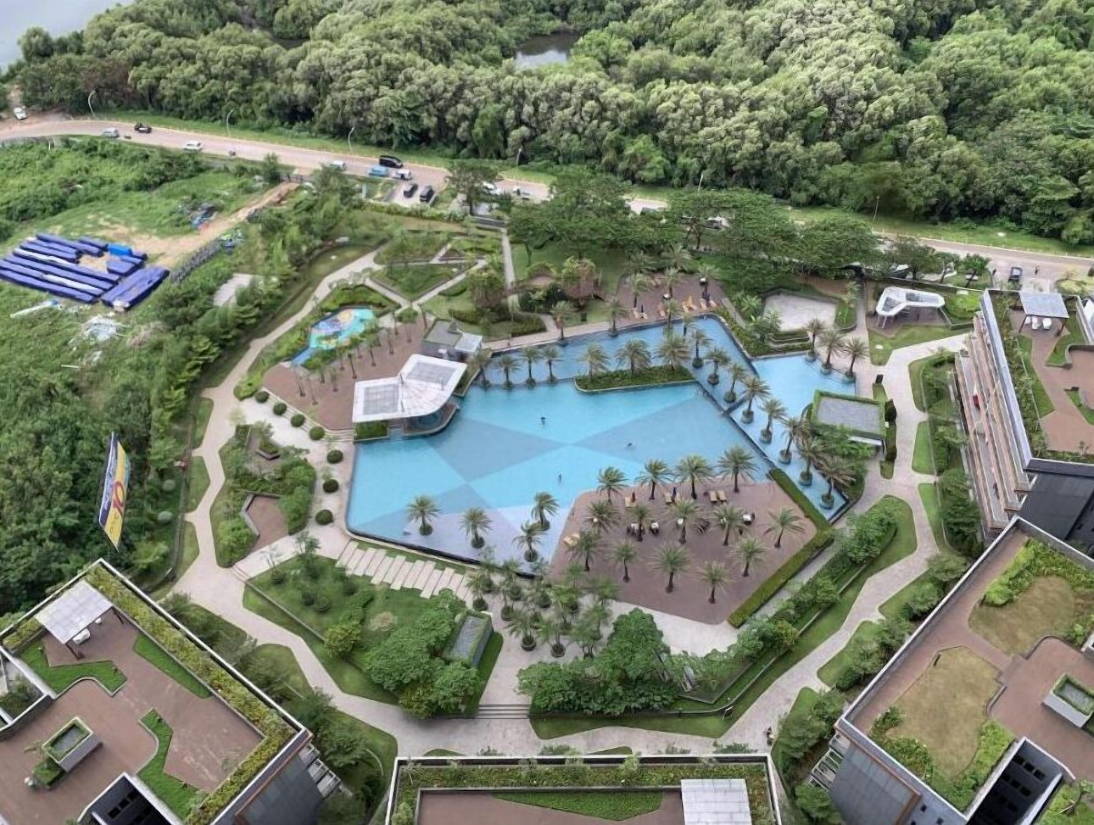 Indoor pool, outdoor pool