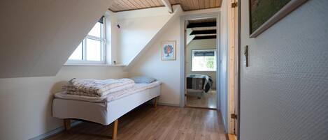 6 間睡房、上網