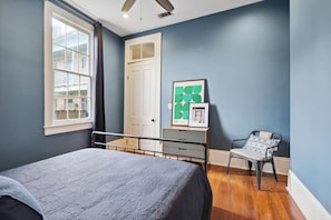 1 chambre, fer et planche à repasser, lit de bébé portatif, Wi-Fi