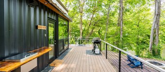 Riverside Tiny Cabin w Hot Tub, Fire Pit, & Kayaks