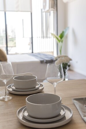 Una scrivania, ferro/asse da stiro, Wi-Fi gratuito, lenzuola