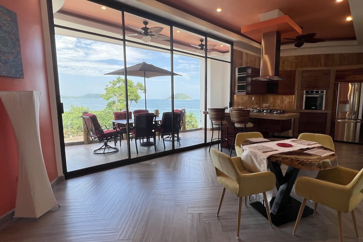 Villa Dolphin Ocean View | Sala de jantar