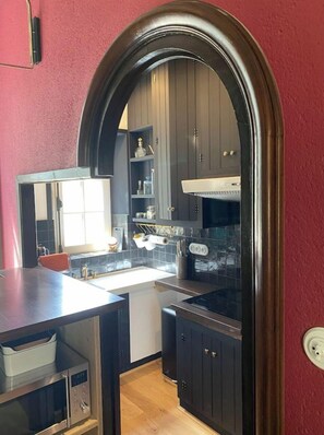 Microwave, oven, stovetop