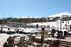 Piscine couverte, piscine extérieure
