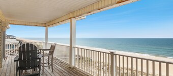 Beach Buzz: Charming Beachfront Home, Private Pool, Hot Tub – Sleeps 16