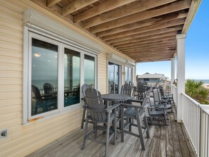 Outdoor dining - 4th of July week now available as a Friday or Saturday check in! (St. George Island)
