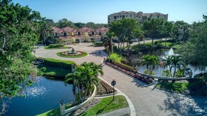Property grounds - Updated Pelican Bay Condo - Private Beach & Pool (Naples)