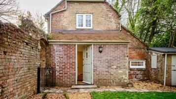 Cottage, Private Bathroom | Exterior