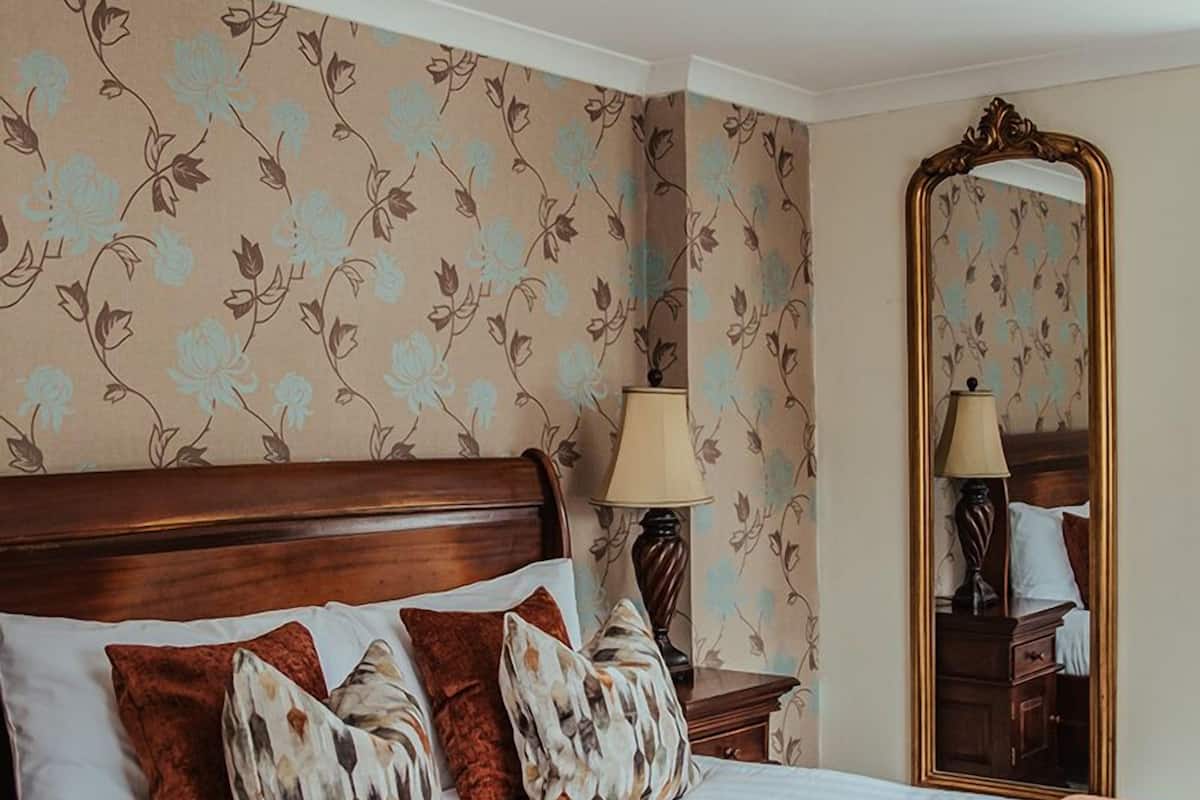 Phòng đôi cơ bản, có phòng tắm riêng, quang cảnh vườn (First floor) | 1 phòng ngủ, trang trí khác biệt