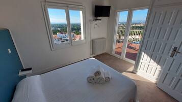 4 slaapkamers, reisbedje, gratis wifi, beddengoed