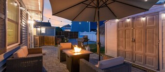 Perfect 2BR Hideaway Just 3.5 Blocks to Beach & Boards | Fire Pit, Grill, Relax