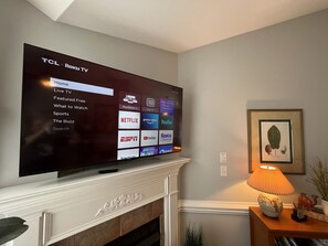 Interior - New! Charming Townhome 3 Minutes to Campbell (Lillington)