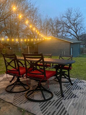 Outdoor dining