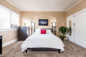 1 habitación, escritorio, wifi gratis y ropa de cama 