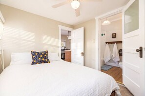 1 camera, una scrivania, ferro/asse da stiro, Wi-Fi gratuito