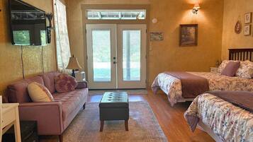 1 bedroom, desk, WiFi, bed sheets