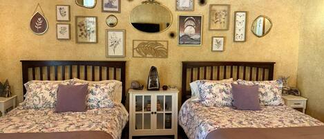 1 bedroom, desk, WiFi, bed sheets