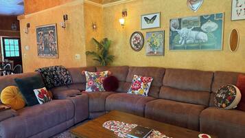TV, DVD player, stereo, offices