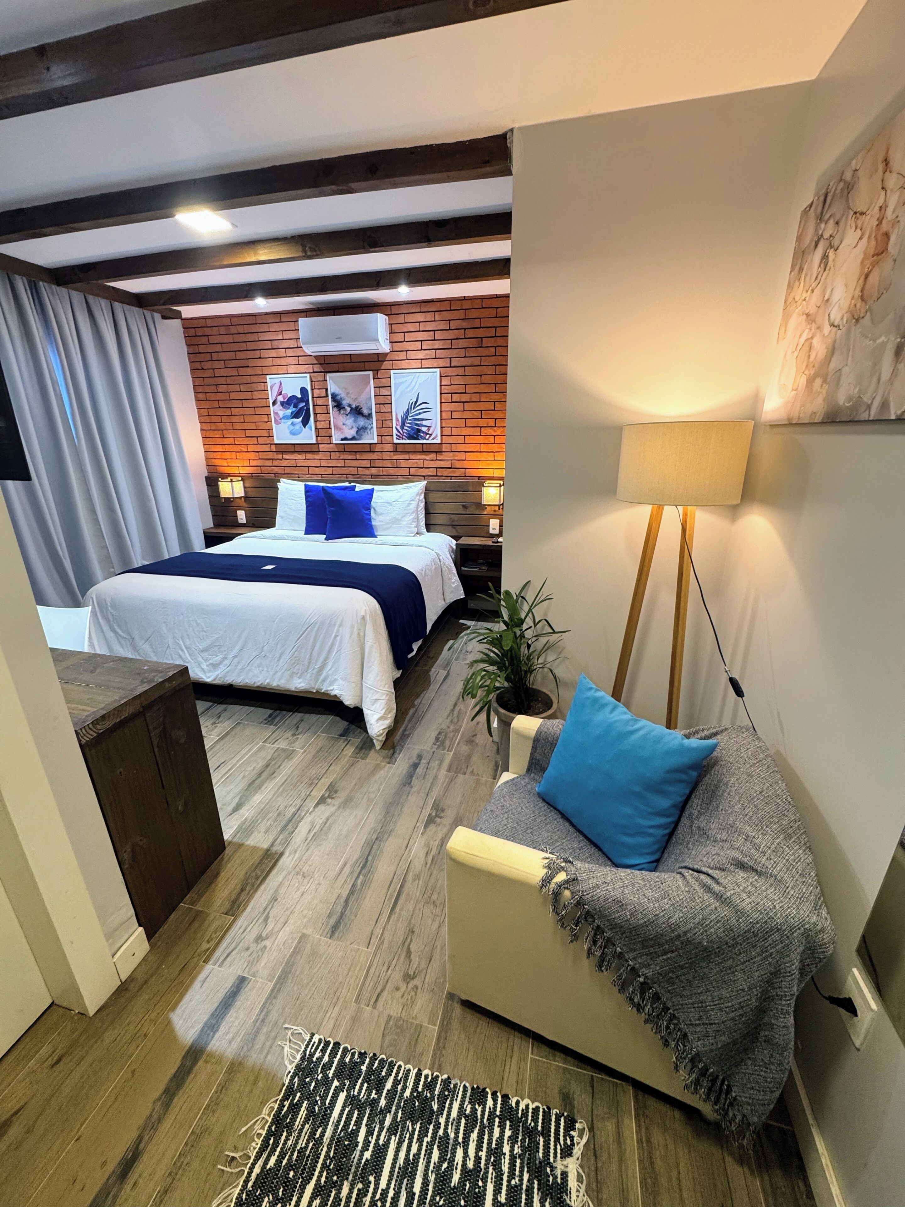 Luxury Suite