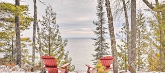 Cabin on Lake Superior ~ 11 Mi to Bayfield!