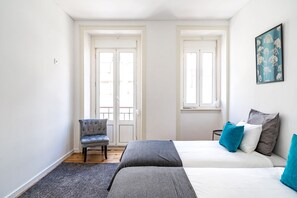 2 habitaciones, tabla de planchar con plancha y wifi gratis 