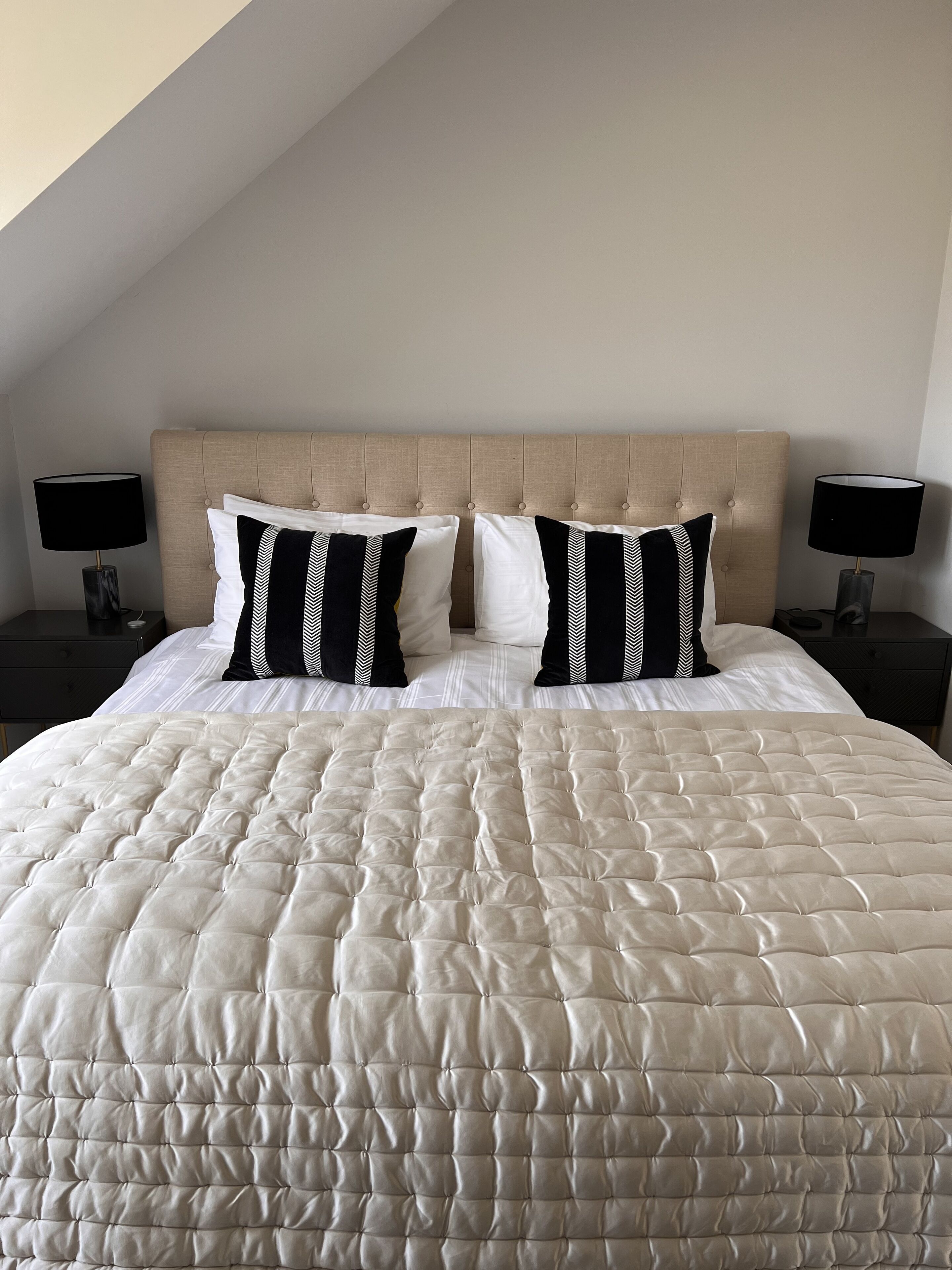 2 chambres, fer et planche à repasser, Wi-Fi gratuit, draps fournis