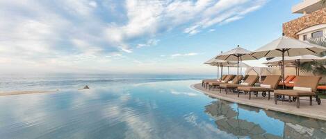Outdoor pool, an infinity pool