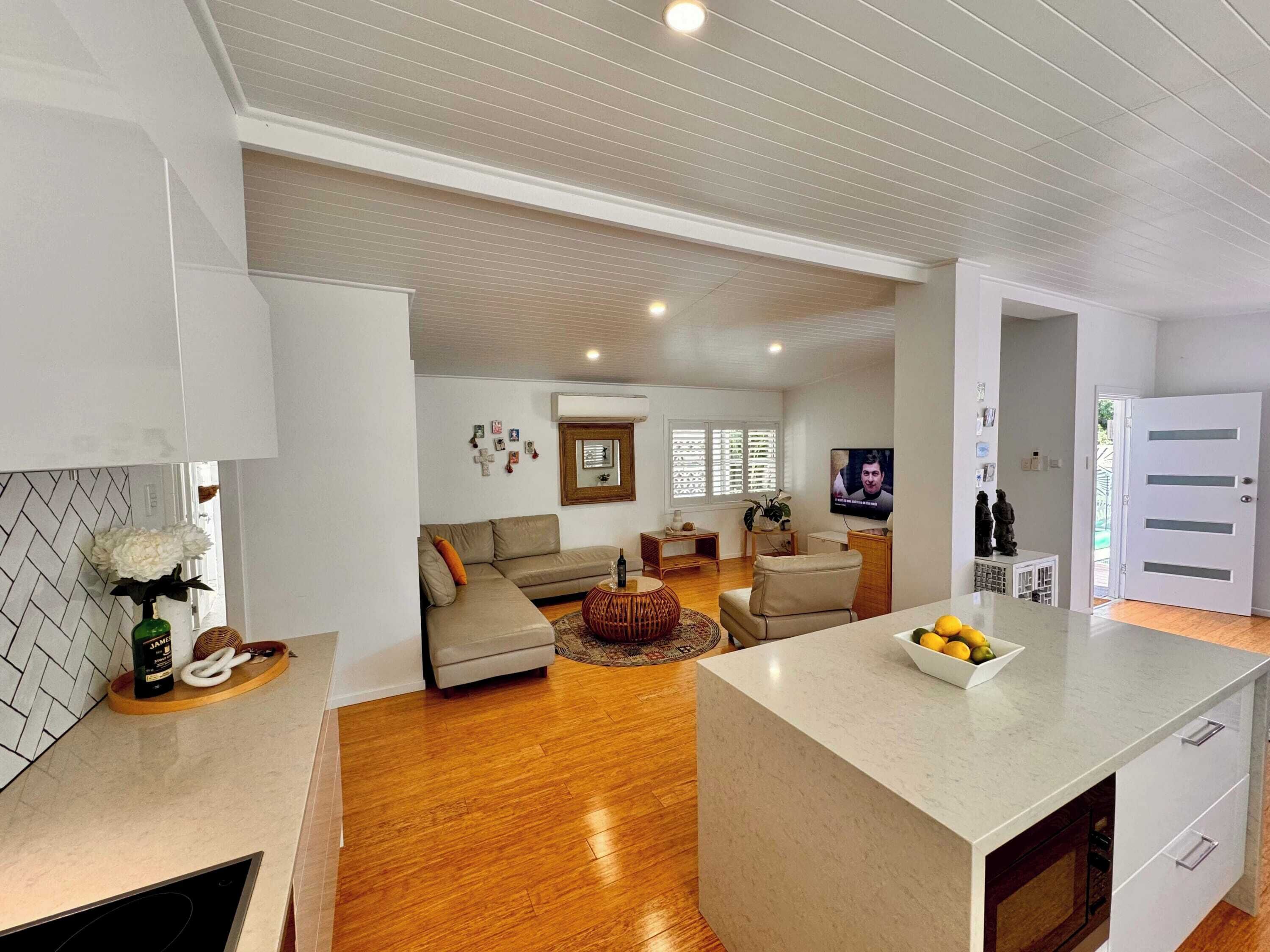 Flat-screen TV, offices