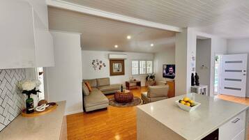 Flat-screen TV, offices