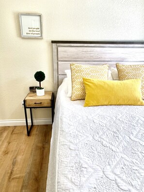 1 habitación, escritorio, wifi gratis y ropa de cama 