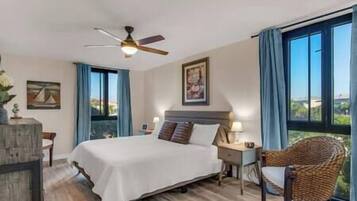 2 chambres, fer et planche Ă repasser, Wi-Fi, draps fournis