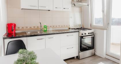 Apartament 2 camere, near poker room, decomandat