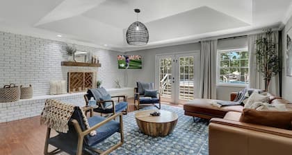 Spacious Lakefront Home | Pool | Hot Tub | Fire Pit | Games