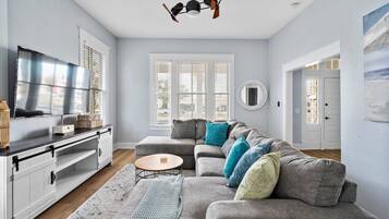 Smart TV, videojuegos, futbolito y libros