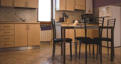 Monet - Spacious apartment with garden in La Morra