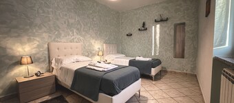 Monet - Spacious apartment with garden in La Morra