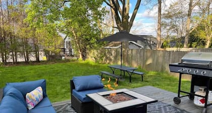 *Luxury Pittsford Village 3Br at the Demler House*