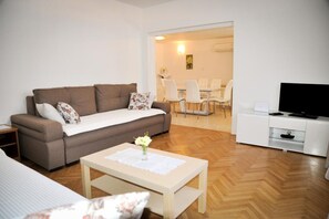 TV - Apartment in Lopar with Seaview, Terrace, Air condition, WIFI (3719-1) (Lopar)