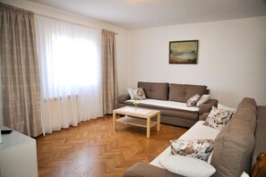 TV - Apartment in Lopar with Seaview, Terrace, Air condition, WIFI (3719-1) (Lopar)