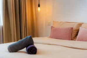 1 habitación, tabla de planchar con plancha, wifi gratis y ropa de cama 