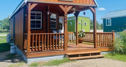 BBQ, Music & Tiny Home Charm – Clover Casita