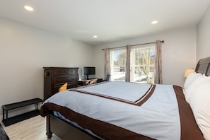 1 bedroom, desk, free WiFi, bed sheets