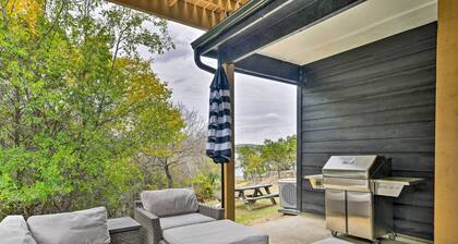 Graford Cabin w/ Rooftop Deck & Lake Views!