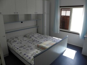 2 bedrooms, free WiFi, bed sheets, wheelchair access