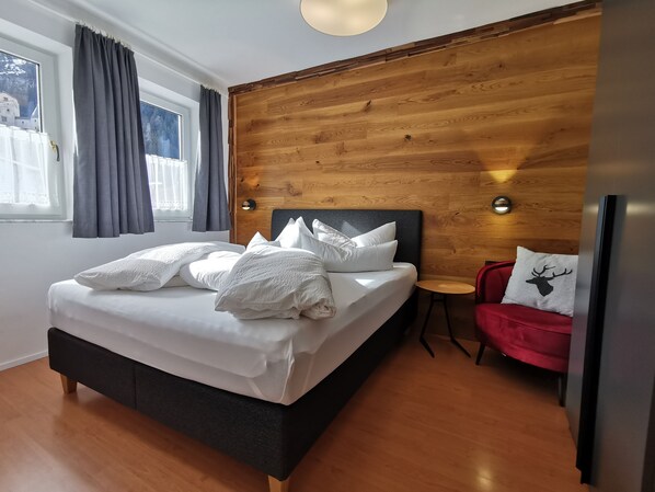 1 bedroom, in-room safe, travel cot, free WiFi - Bella Vista Apartments Apart 1 - 2 bedrooms with garden (4+2) (Nauders)